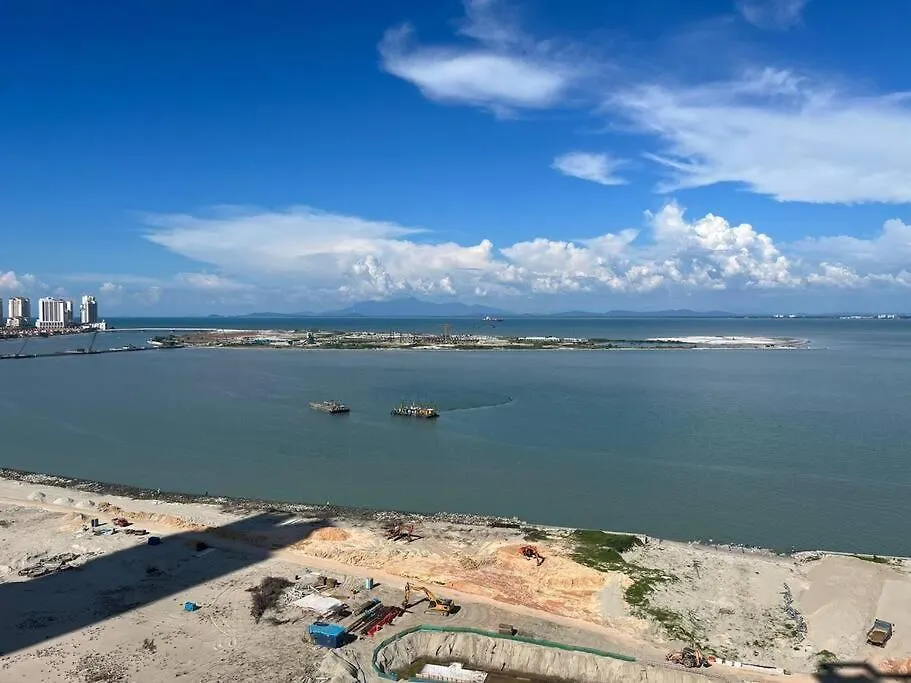 Sunrise@Gurney Spacious 2Br Duplex George Town 0*,