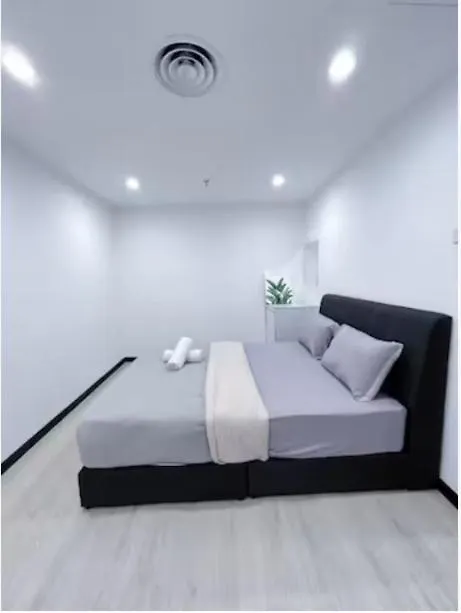 Sunrise@Gurney Spacious 2Br Duplex George Town Apartment