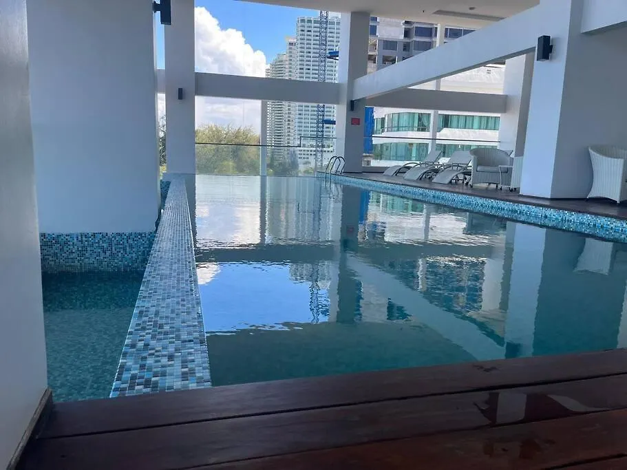Sunrise@Gurney Spacious 2Br Duplex 乔治敦